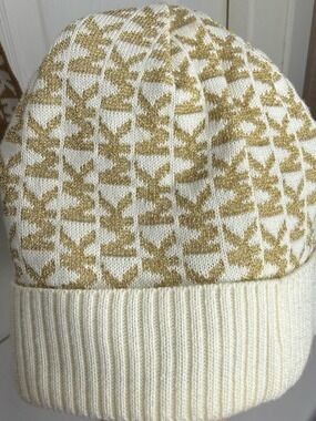 MICHAEL KORS METALLIC LOGO KNIT BEANIE